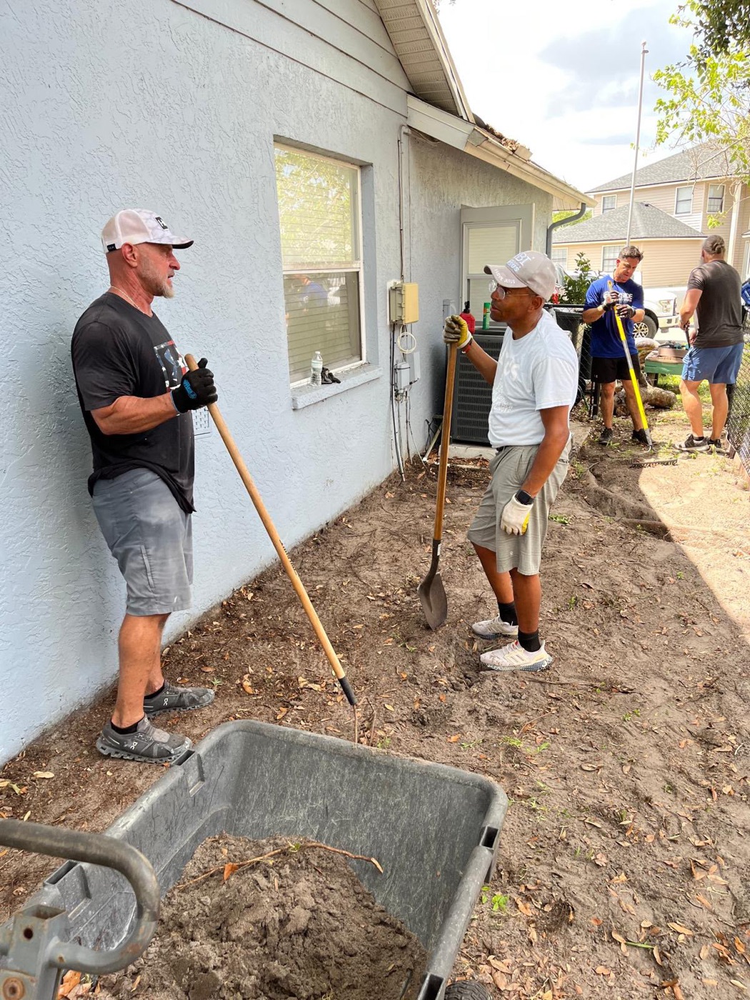 Serving alongside the Faith Fellowship & Foundations men's group.